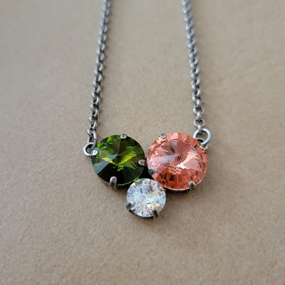 Austrian Crystal Cluster Pendant Necklace in Antique Silver - Picture 3 of 9